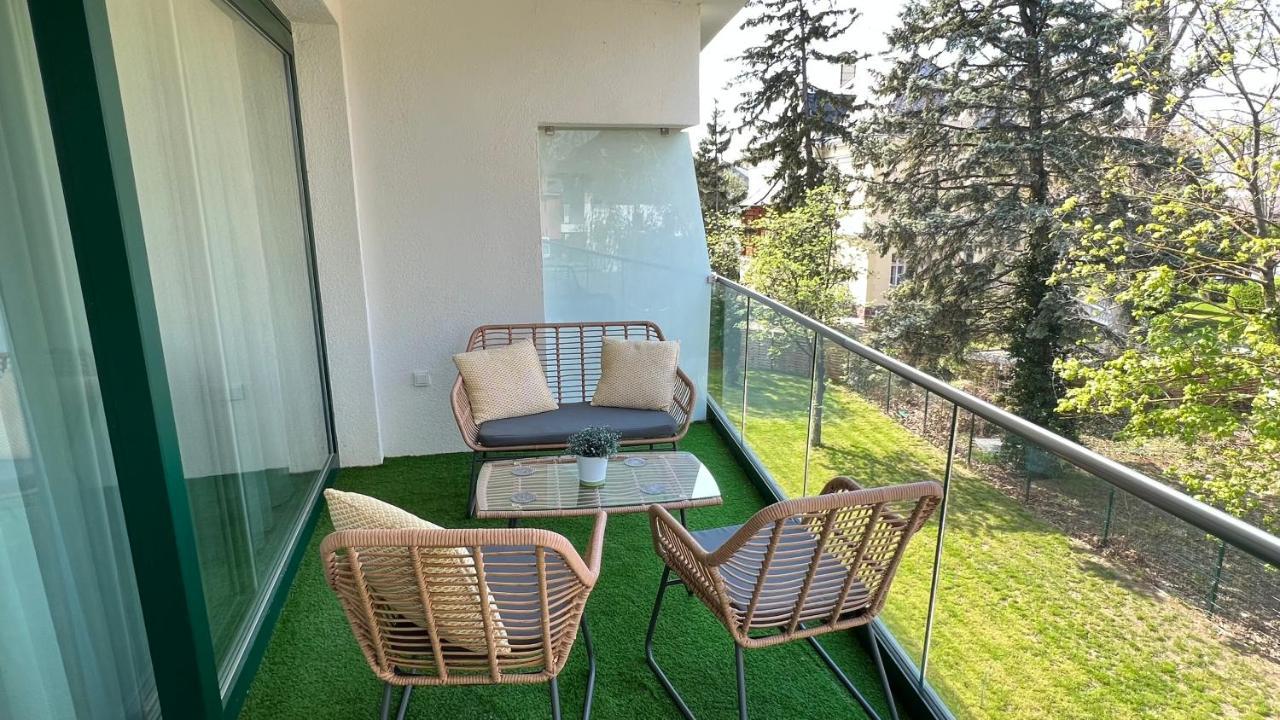 Villa Bauhaus Wellness Apartman 202 Шиофок Экстерьер фото